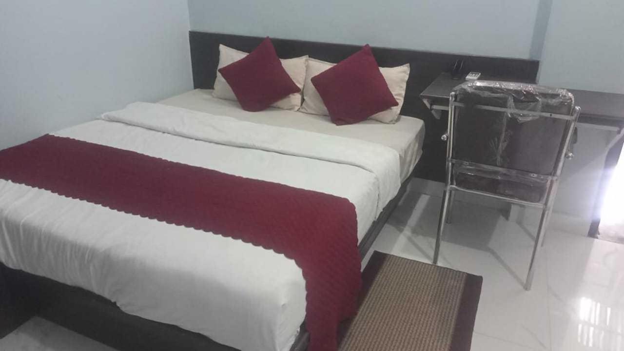 Hotel O Home Aditya Inn Suits Homestay Ayodhya Exterior photo